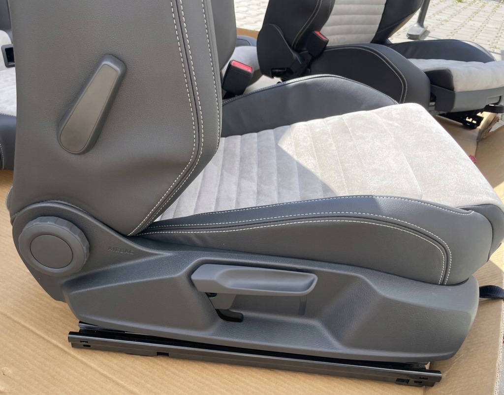 фото №7, Сидіння заднє сидіння passat b8 kombi jak nowe ergo комфорт jak nowe шкіра alcantar