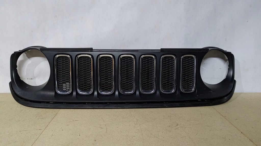фото №1, Jeep renegade решётка радиатора решётка радиатора радиатора 735587827 оригинал mopar