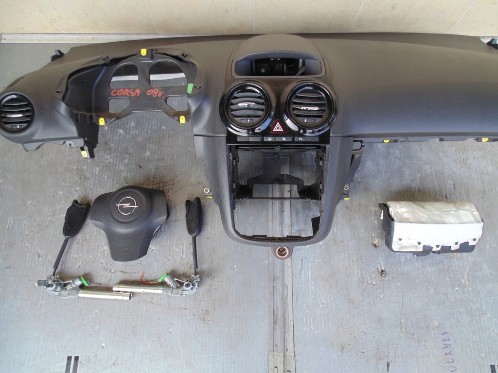 фото №3, Панель приладів консоль подушка безпеки подушки безпеки opel corsa d 2009 r.
