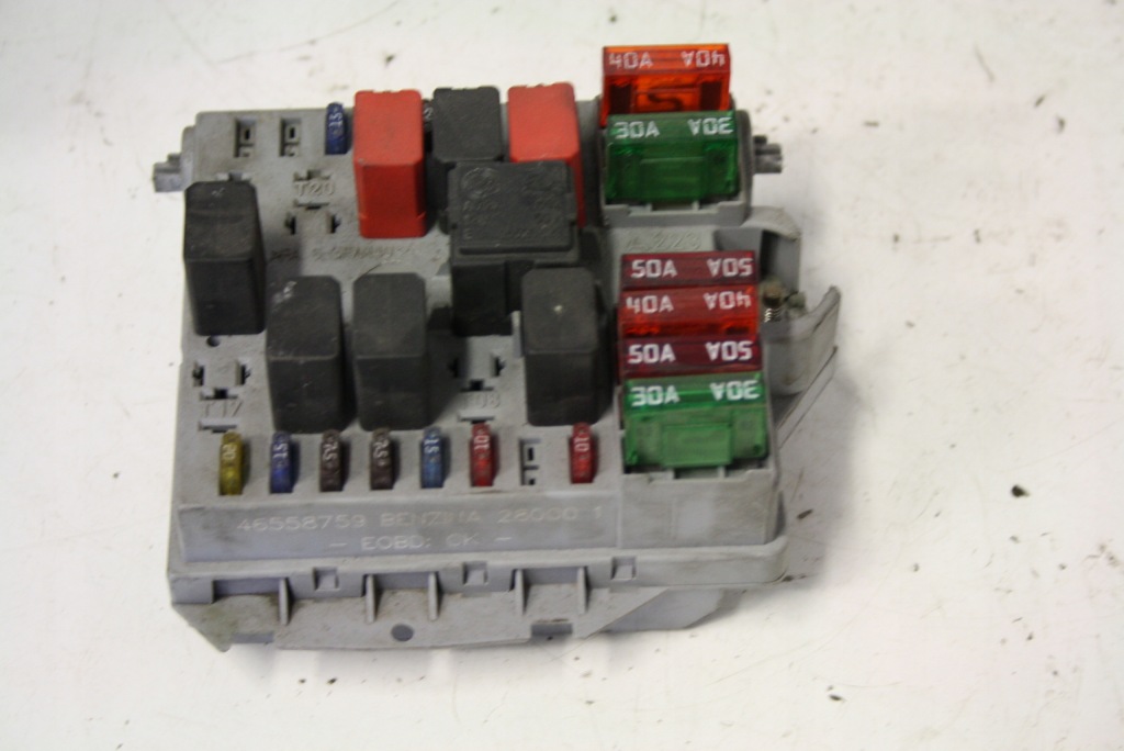 фото №1, Коробка предохранителей alfa romeo 147 бензин 46558759