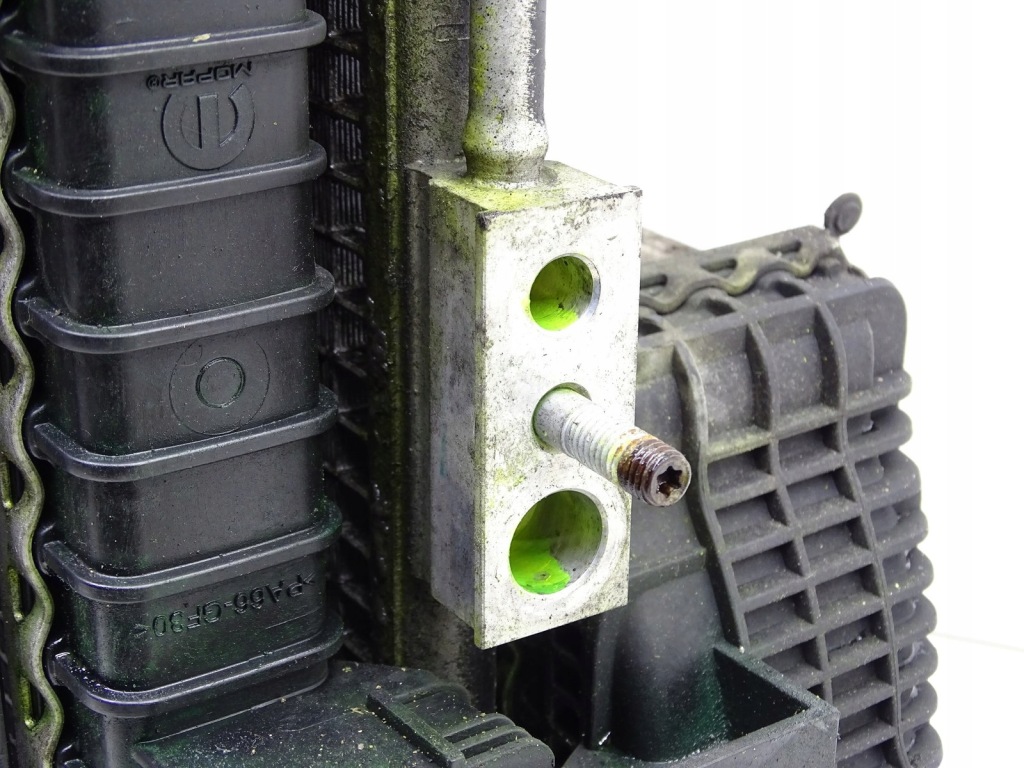 Купить Радиатор интеркулер вентилятор jeep grand cherokee wk2 3.0 crd 52014708ab