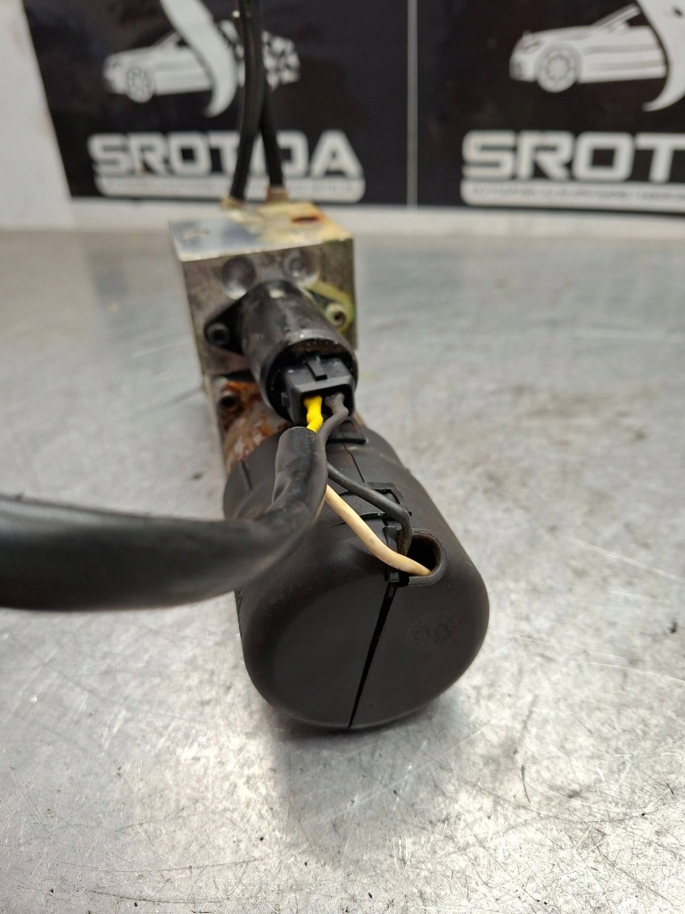 Моторчик насоса гидравлический крышки mercedes-benz ml w164 1648000248 с Разборки