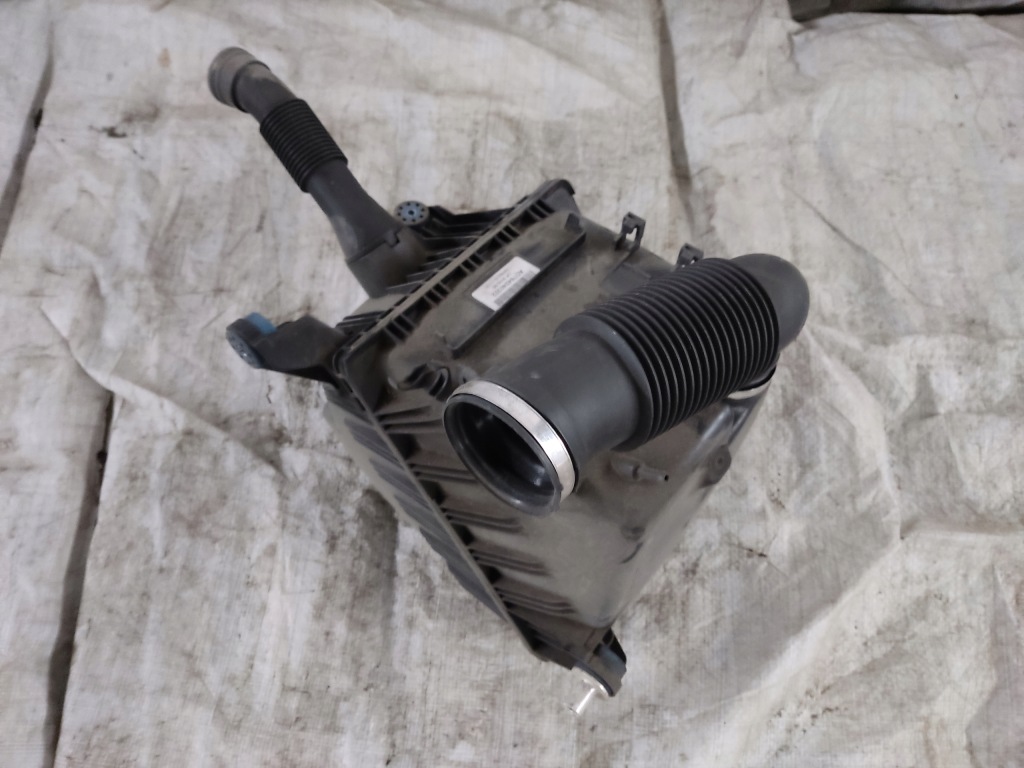 фото №1, Bmw i3 i01 rex корпус фильтра воздуха комплектная труба шланг 7642403