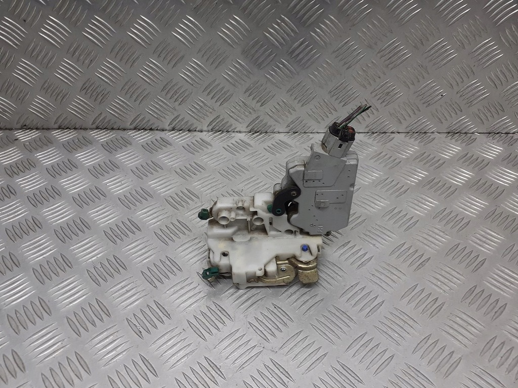 фото №1, Замок дверь правый перед nissan primera p11