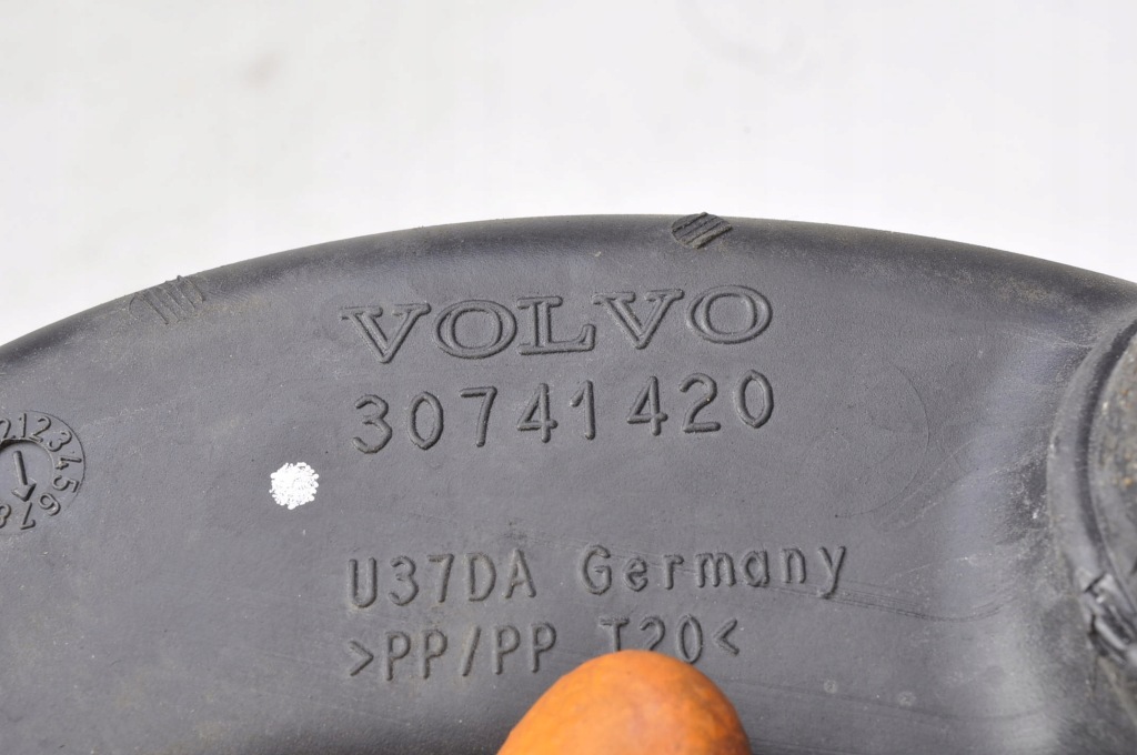 фото №4, Volvo c30 s40 ii v50 c70 ii труба повітрозабірник повітря 30741420