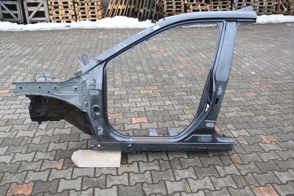 фото №1, Toyota rav4 v чверть поріг ліва перед