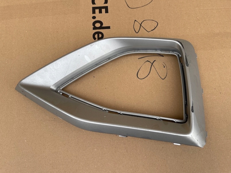 фото №1, Audi q2 81a ліва решітка рамка w бампер передній orygina