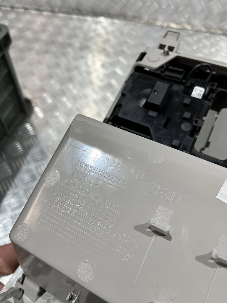 фото №1, Лампа потолочный skoda scala 19- 657868837b