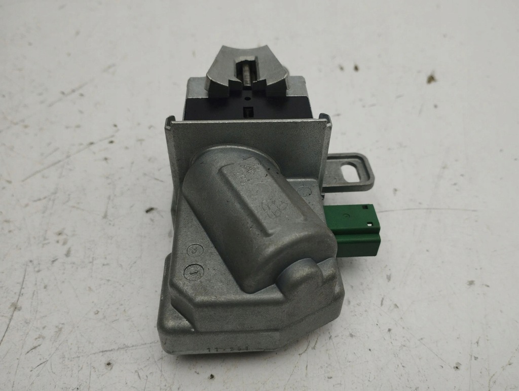 фото №6, Volvo xc60 2011 блокировка колонки руля