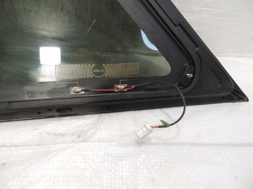 фото №3, Скло крила правий задня opel antara