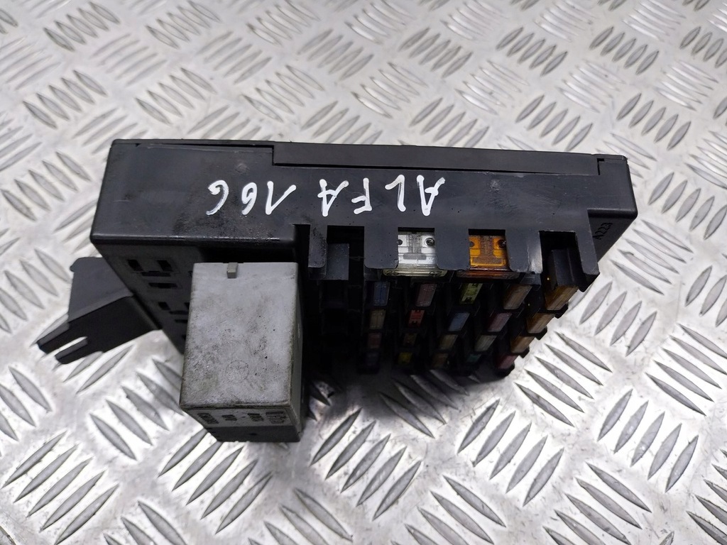 фото №2, Коробка предохранителей alfa romeo 166 2.4 jtd