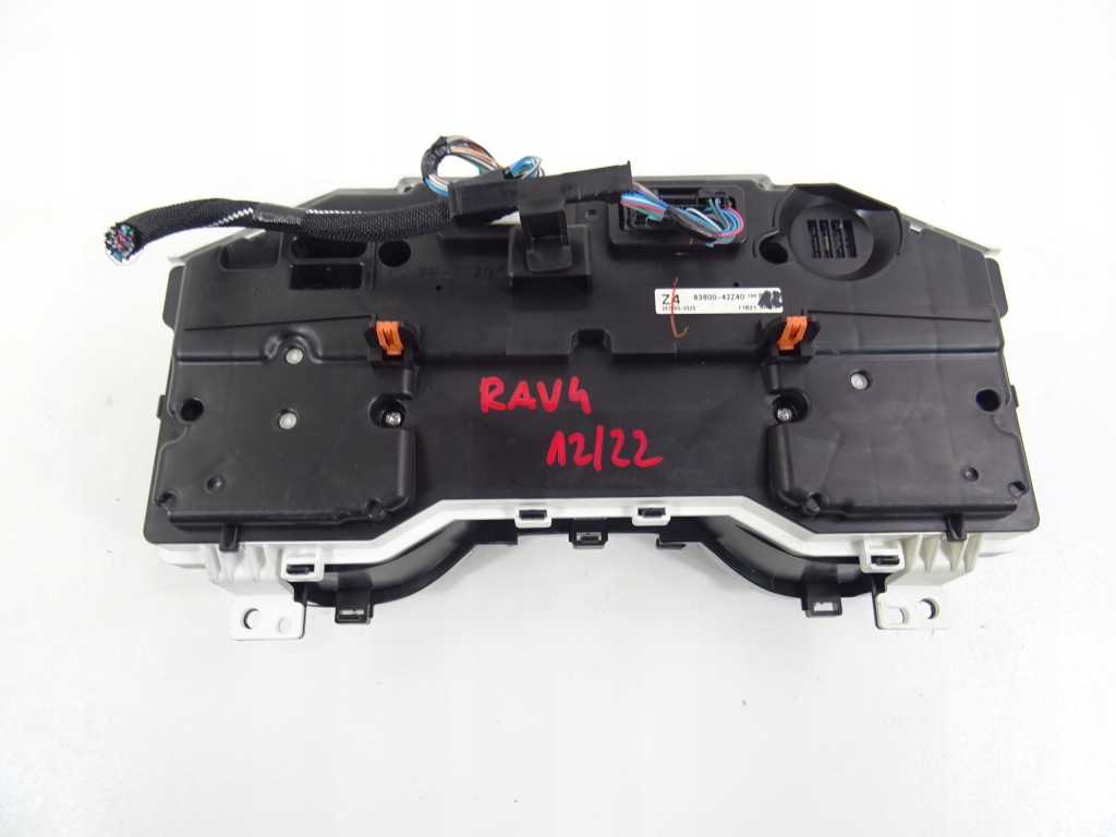 фото №9, Rav4 5 v счетчик приборы колодка 83800-42z40 2019-
