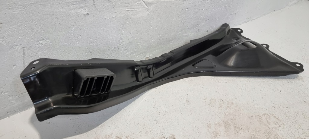 Купить Кронштейн кронштейн крыла правый  перед tesla model y