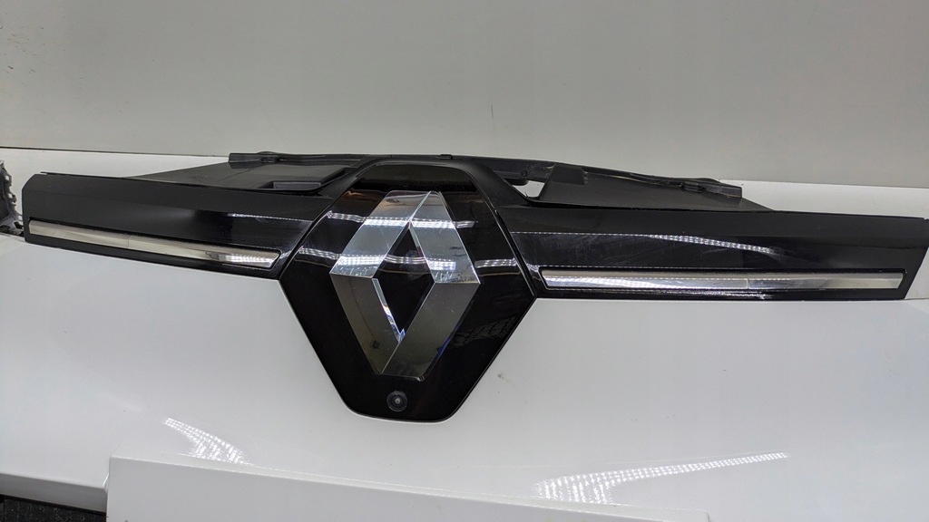 фото №6, Бампер перед renault megane v e-tech 6pdc камера