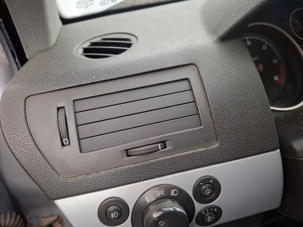 фото №1, Решетка обдув opel astra h