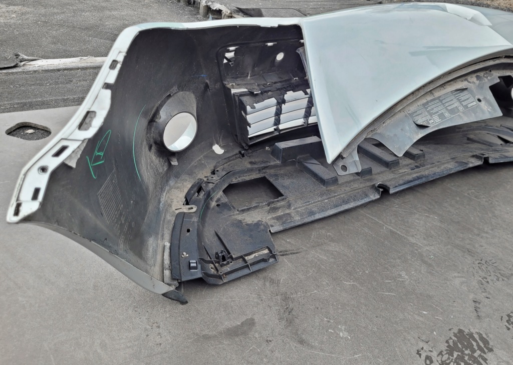 Бампер renault clio 3 - 195 przed liftem 2005-09 / lift 2009-12 в Україні