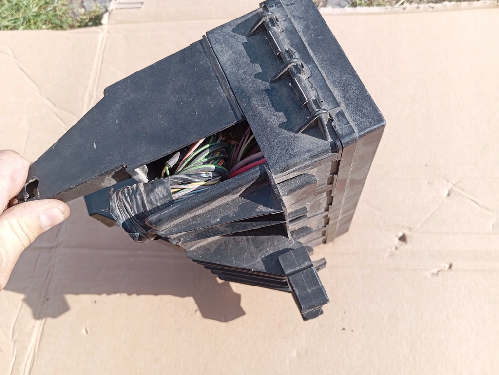 фото №10, Ford explorer 11- коробка предохранителей 3.7 3.5 v6 2011r