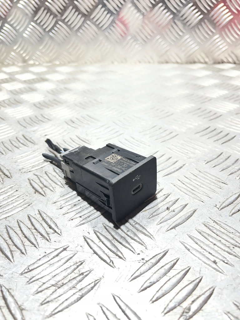 Купить Port разъём usb ford puma 2 mk2 19- m1tt-14f014-ac