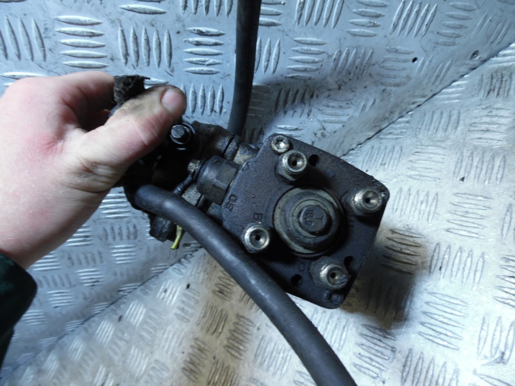 Насос впрыскная renault master Оригинал