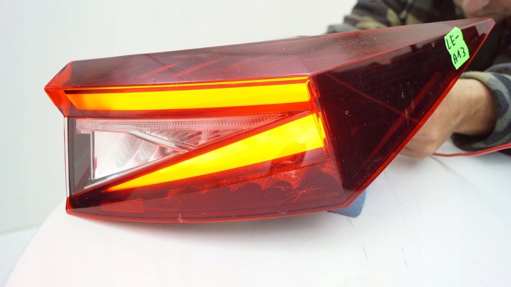 фото №8, Skoda enyaq iv 5la лампа правая задняя задняя led w крыло le-a13