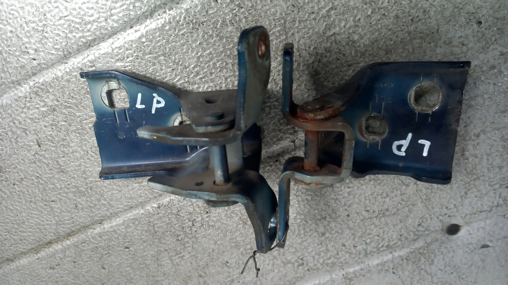 фото №1, Петля дверь левый перед chrysler sebring 06r 2.7b