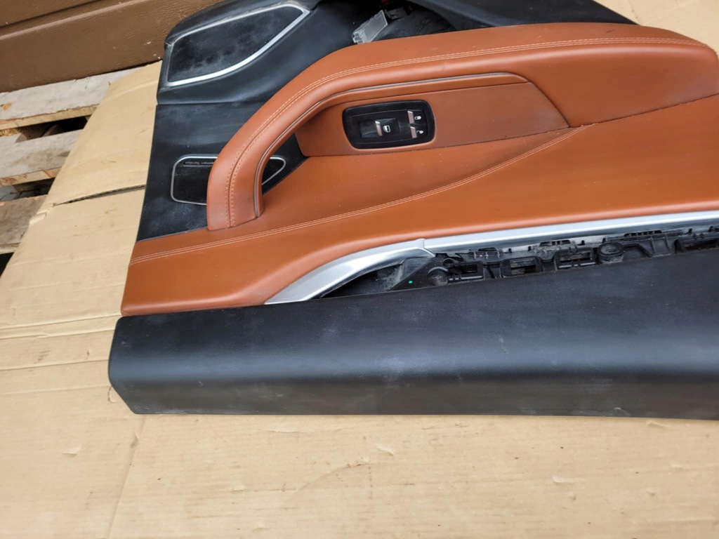 фото №6, Обшивка двері задня лівий maserati levante