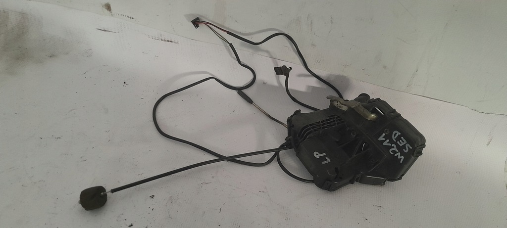 фото №1, Mercedes e-klasa w211 замок дверь левый перед