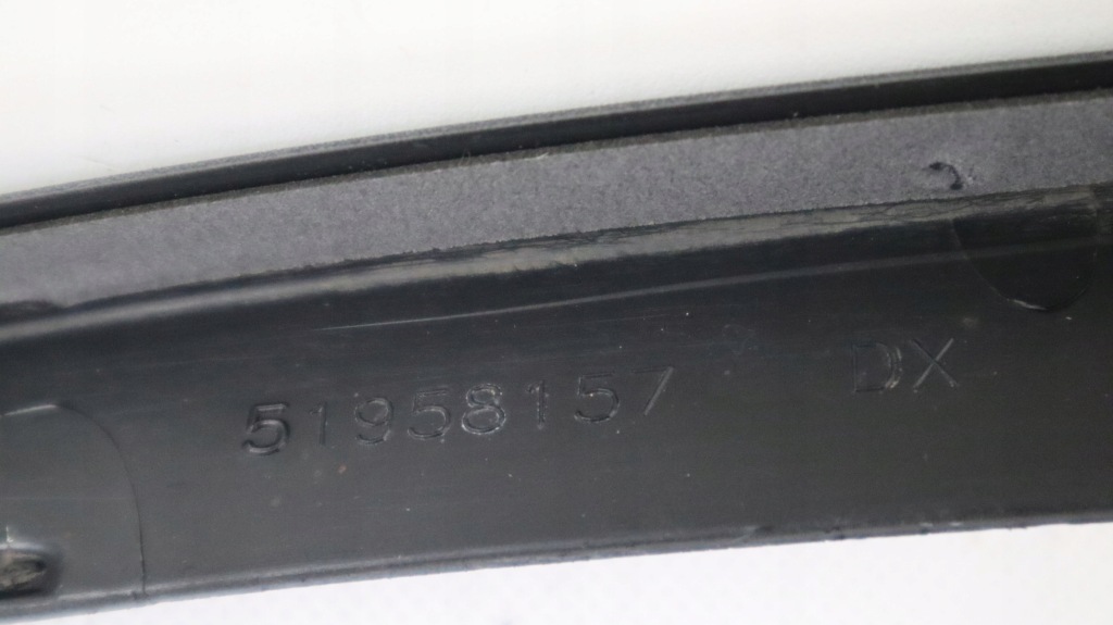 фото №3, Jeep renegade молдинг подкрылок правая 51958157