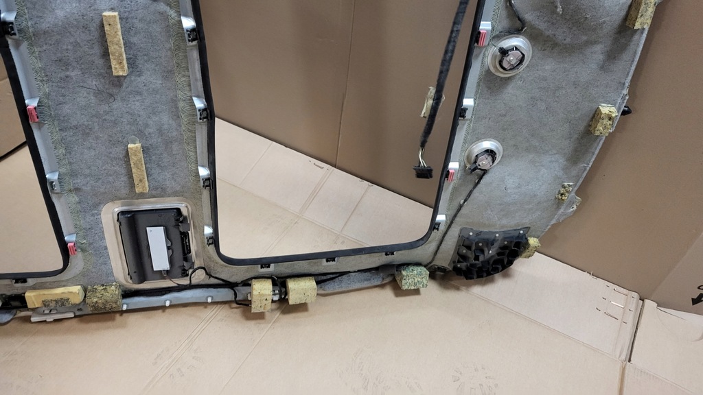 фото №12, Потолок alcantara audi a8 d4 long