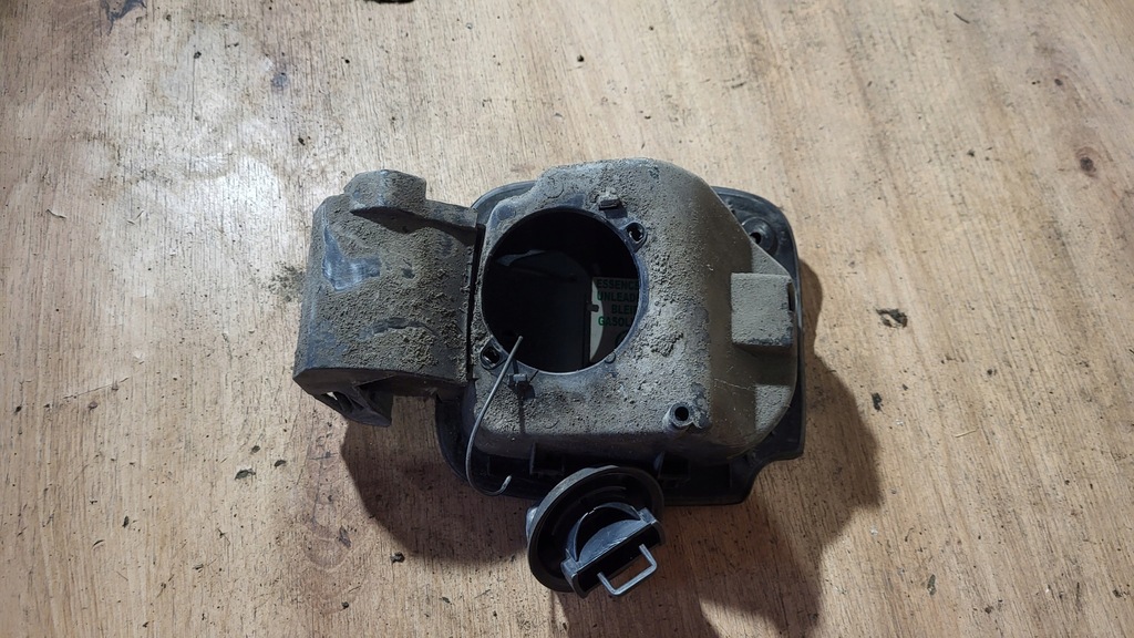 фото №5, Крышка топлива renault clio iii 3 ov460 granatowa