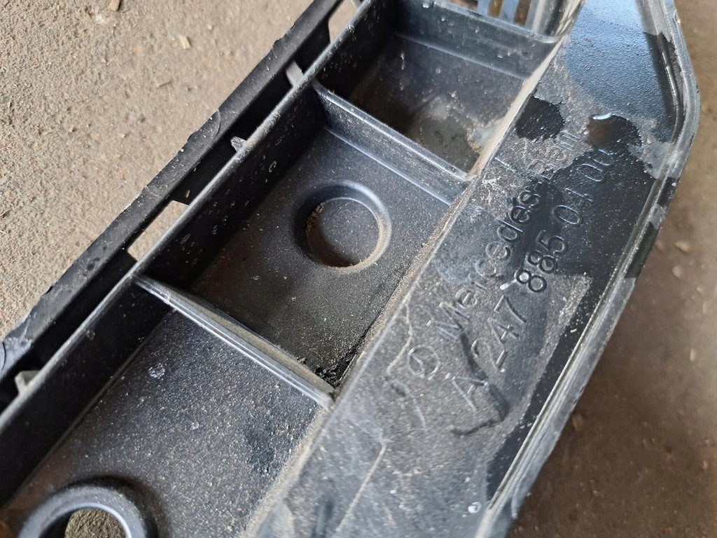 фото №8, Mercedes w247 b-klasa напрямна бампера задня комплект