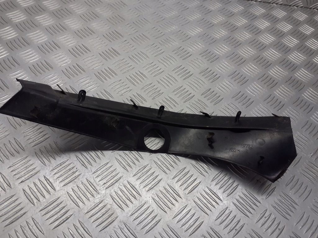 Молдинг під  фара правий задній opel astra h 159732 Доставка