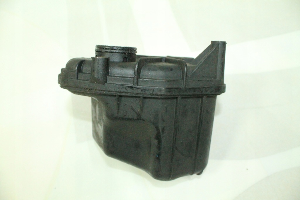 фото №1, Mercedes w211 резонатор вентиляція картера 3.2 cdi