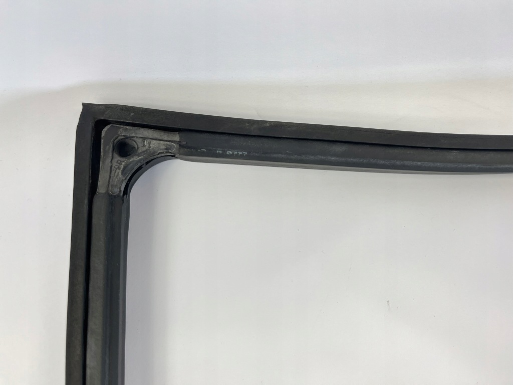 фото №6, Прокладка гумовий двері правий перед права передня mercedes w124 sedan kombi