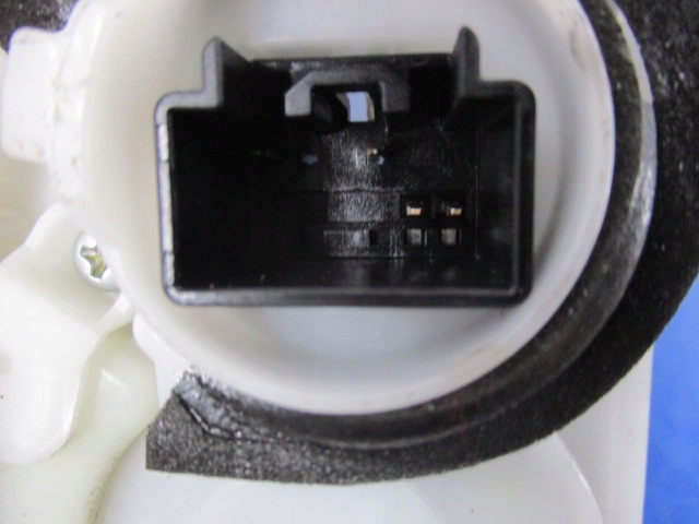 фото №3, Mazda 2 ii 5d замок дверь правый перед+ тросы замка