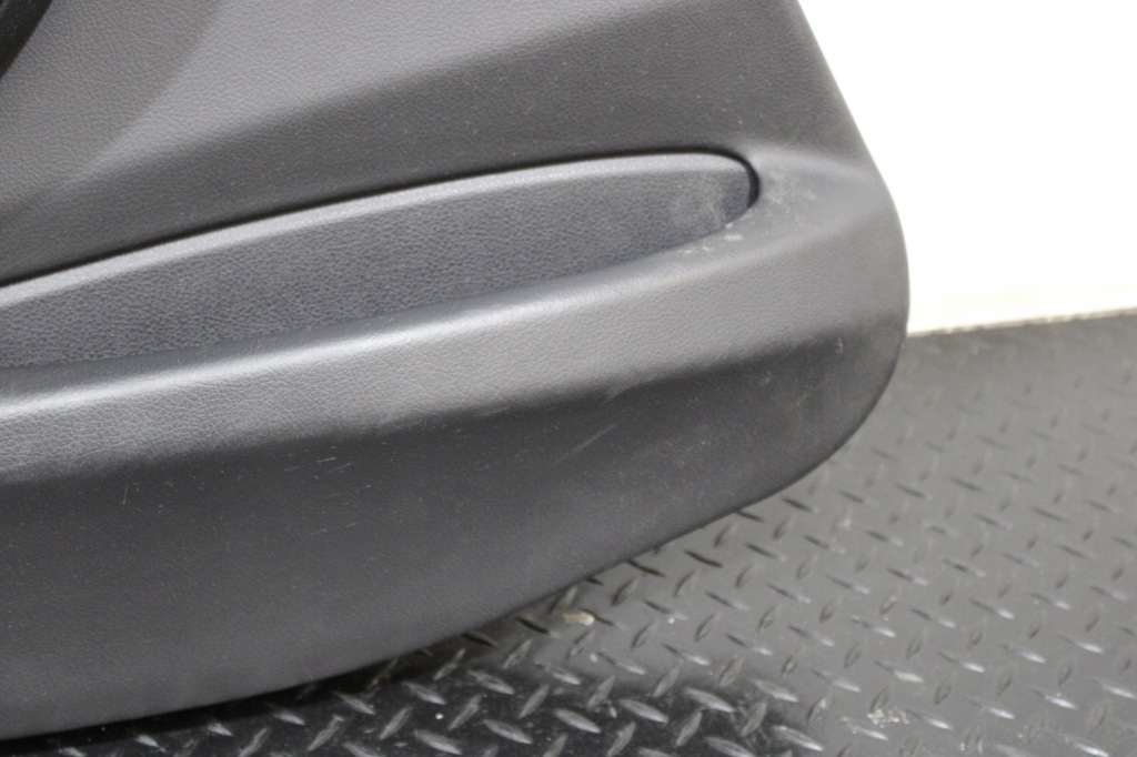 фото №8, Оббивка обшивка двері лівий задня bmw 3 f30 f31 lift