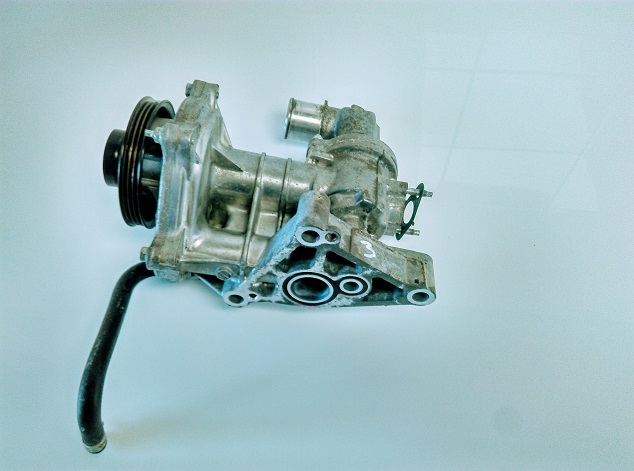 фото №1, Lexus насос wody is 300h 2016r 2.5l колесо