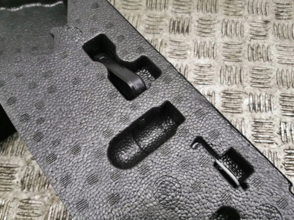 фото №12, Cupra formentor 2023 бардачок багажника