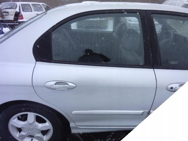 фото №1, Hyundai sonata 98- скло права задня