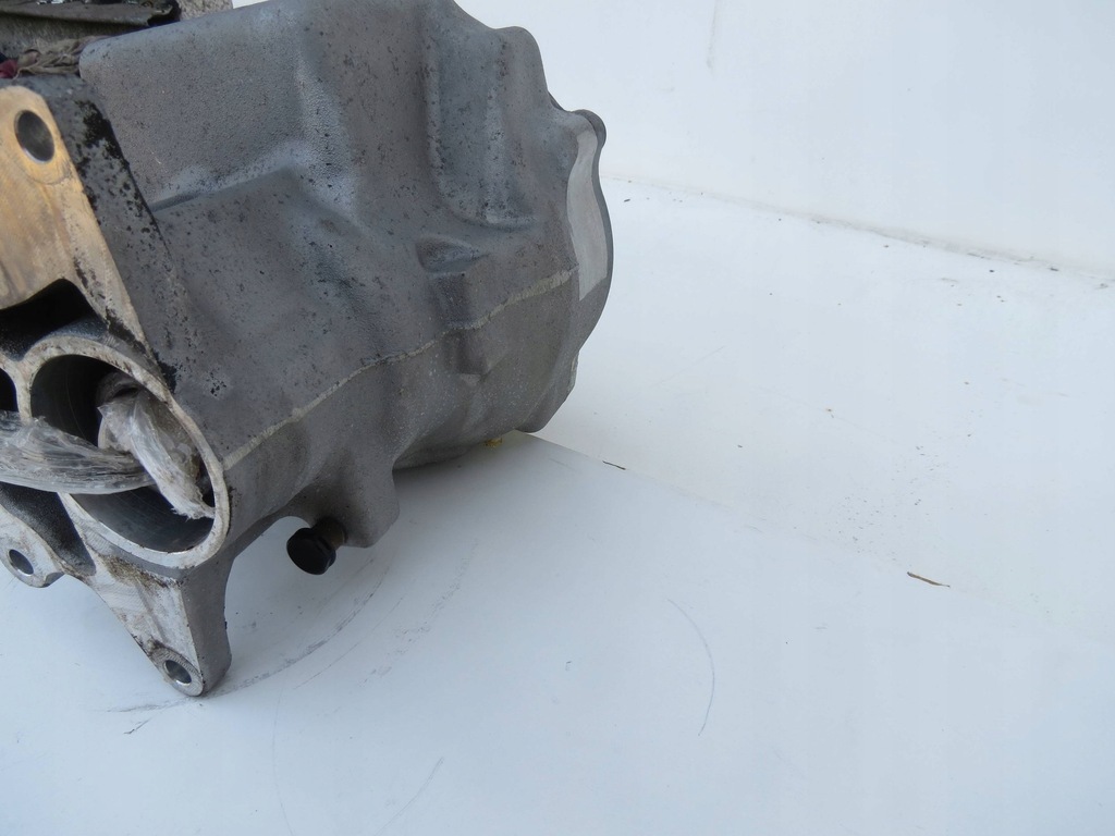 фото №7, Редуктор коробки volvo xc90 30700016