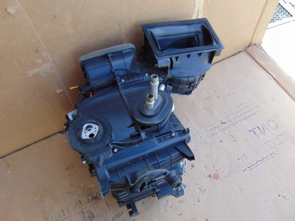 Отопитель кондиционера mercedes citan w415 272700570r европа Недорого