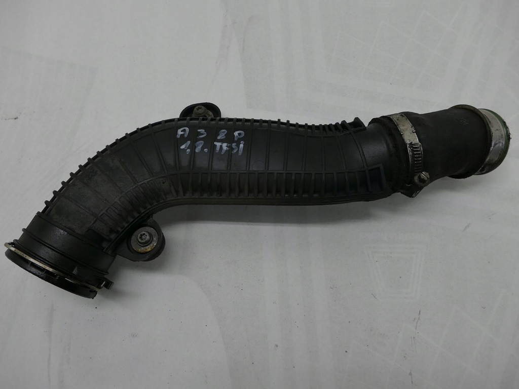 фото №1, Audi a3 8p 1,8 tfsi шланг повітря труба повітрозабірник