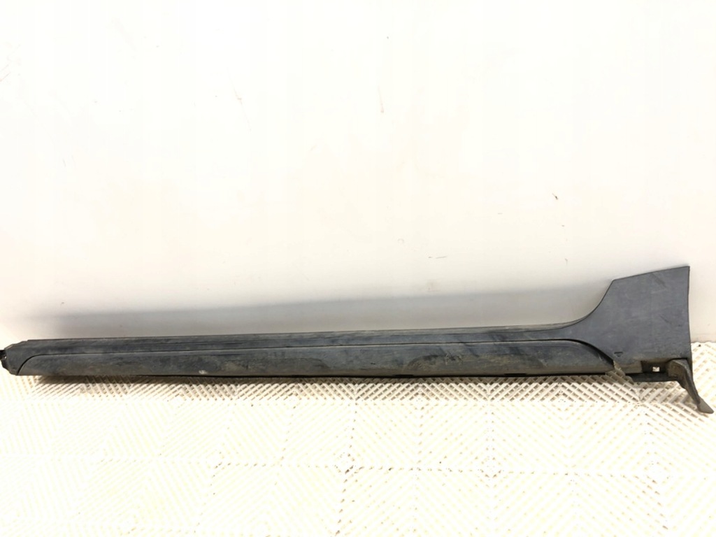 фото №1, Молдинг поріг лівий dacia duster suv rouge flamme / flame red захист