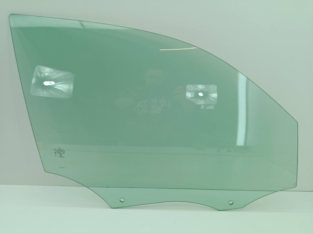 фото №1, Mercedes glb x247 247 стекло передняя правая 2022