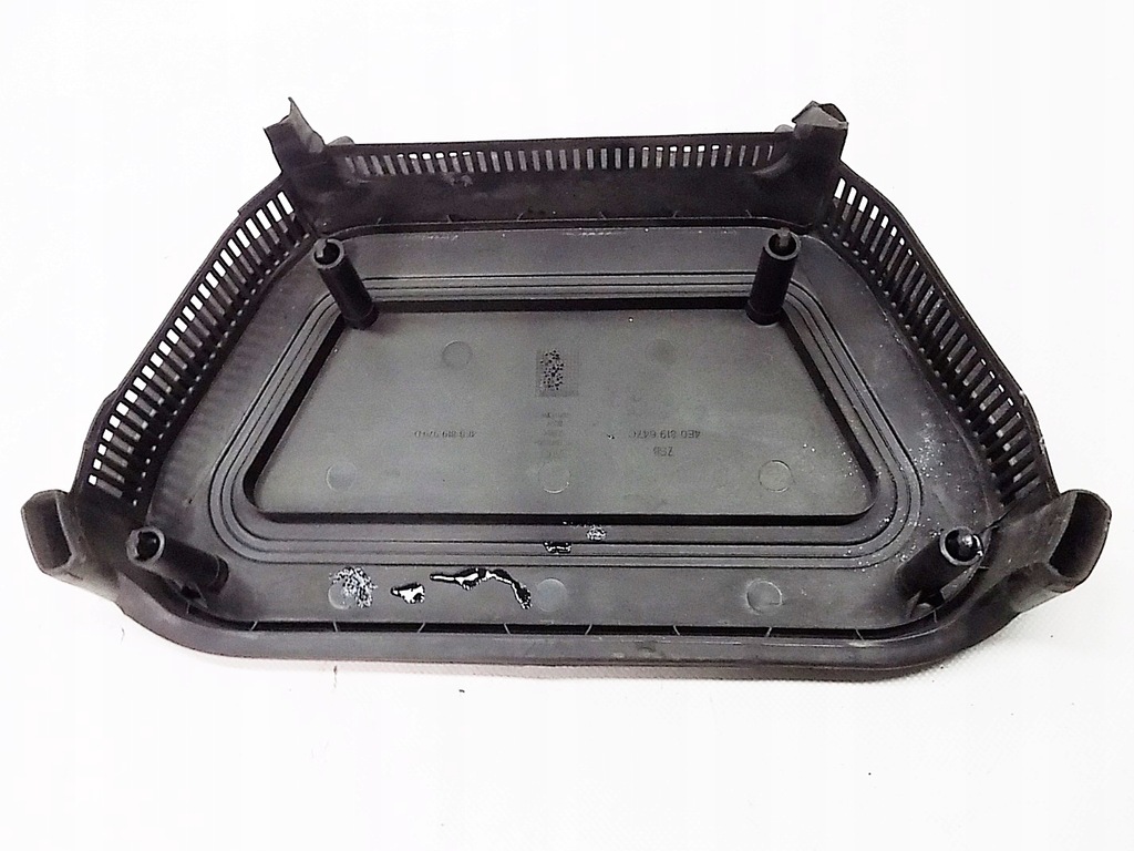 фото №11, Корпус фильтра кабины пылевой - audi a8 d3 02-09