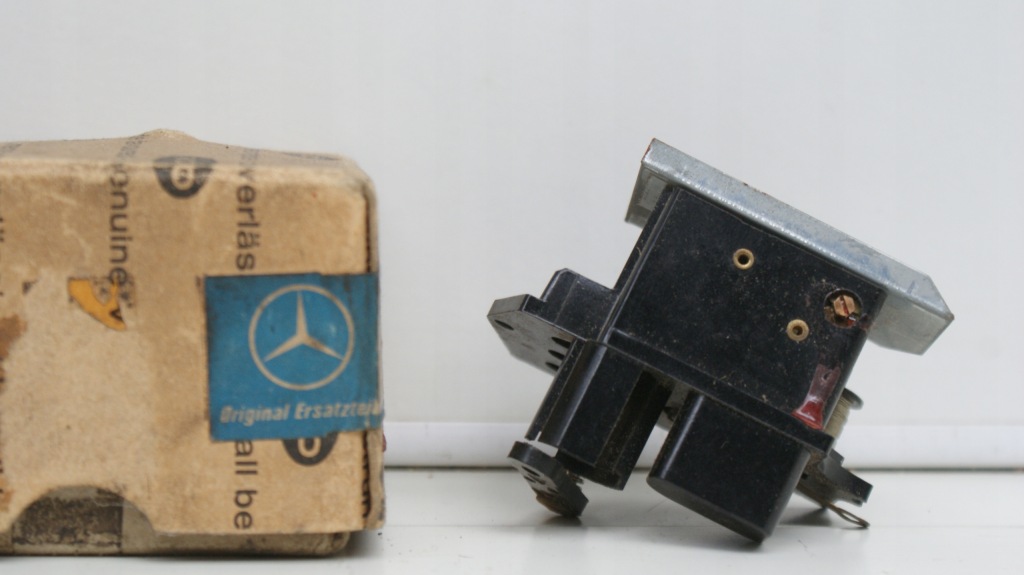 Mercedes w110 w111 w112 указатель уровня топлива vdo 0005426803 с Разборки