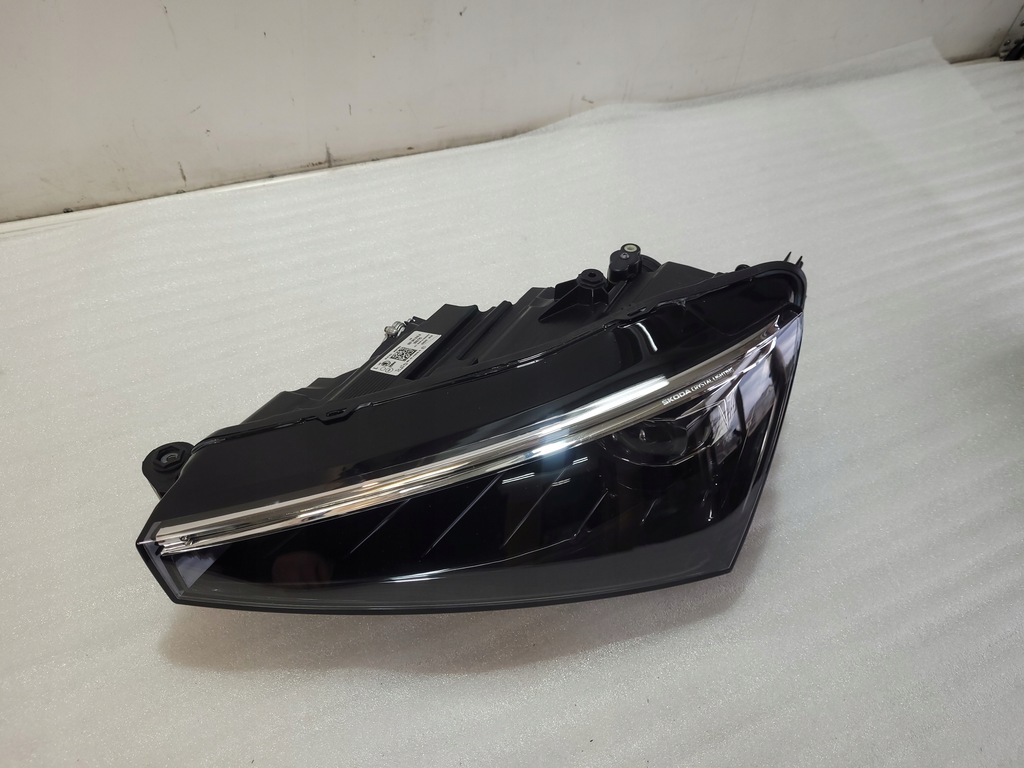 фото №1, Лампа левая перед full led skoda scala 657941015a