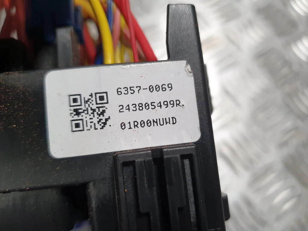 фото №2, Коробка запобіжників renault captur ii 19-