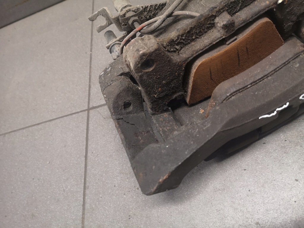 фото №7, Суппорт тормозной правый перед audi a6 c6 320mm