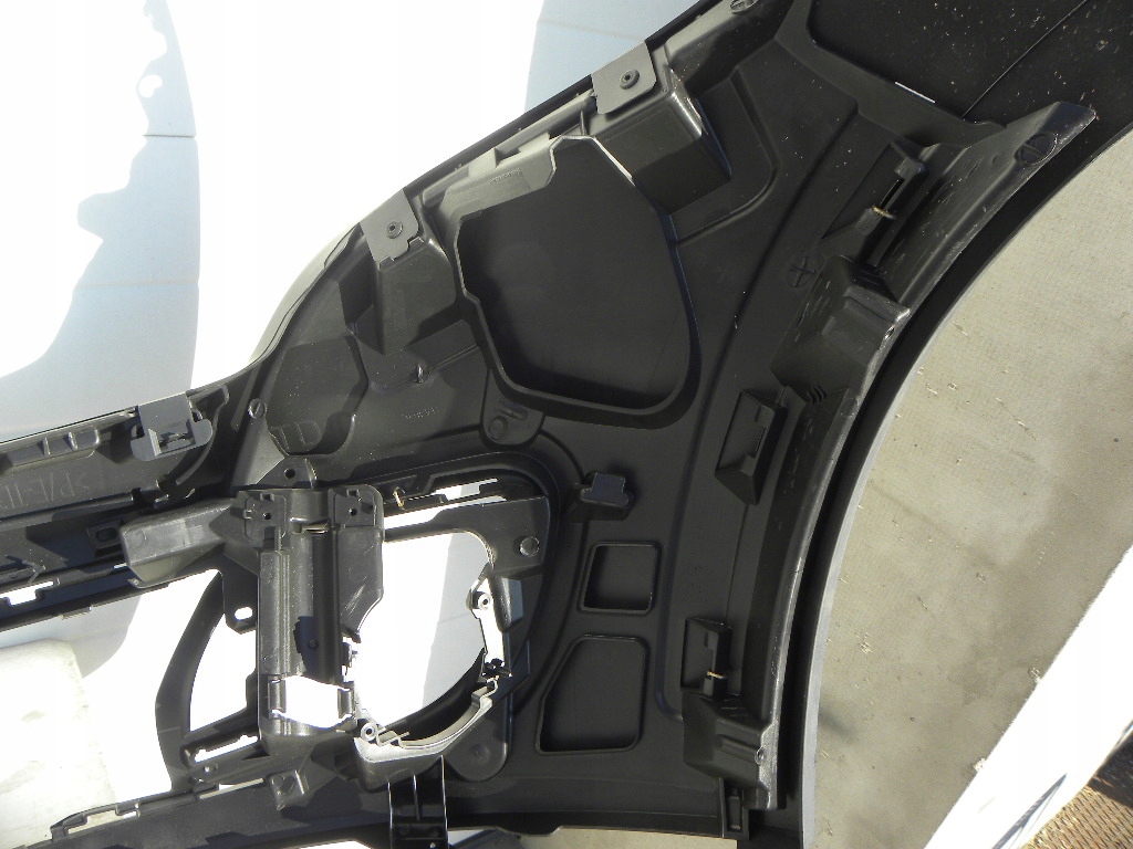 Renault megane 3 рестайлинг  бампер передний 11-2013 год с Разборки